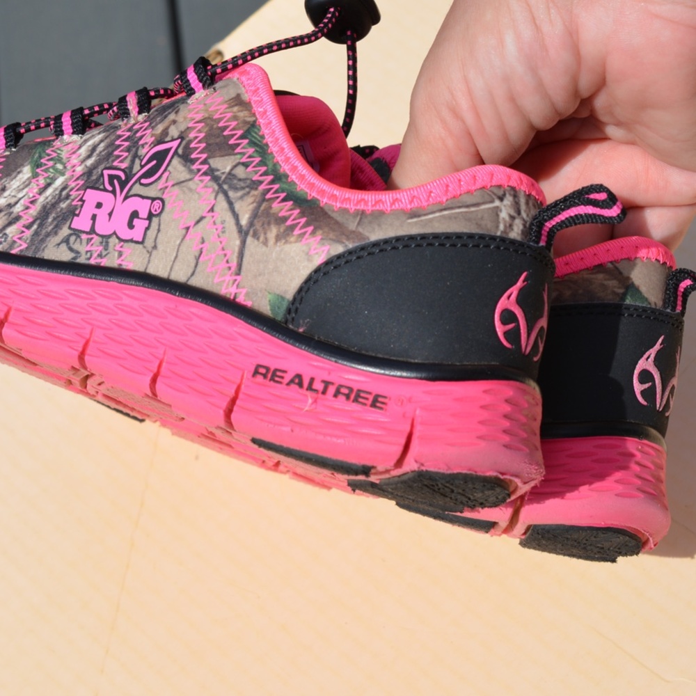 RealTree Girls' Sneakers Youth Size 4 - Picture 3 of 6